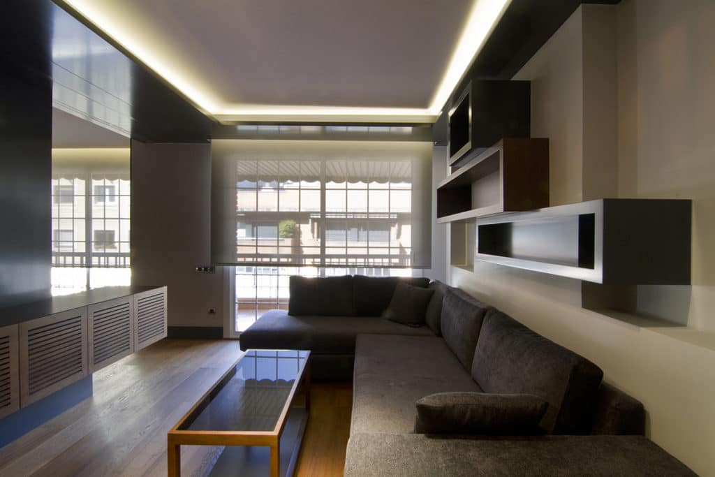 Reforma integral de un apartamento en Barcelona con un diseño elegante